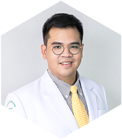 曾在泰國拉瑪六世國王皇家醫(yī)院任職